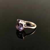 Antiker Spinell-Ring, Silber 800 (punziert), 4g, rund facettierter Spinell (ca. 6K) in Krappenfassu