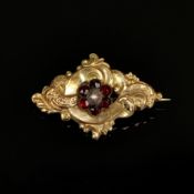 Viktorianische Goldbrosche, 585/14K Gelbgold (getestet), 4,3g, Goldschmiedearbeit um 1840, vier-pas