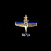 Design Flugzeuganhänger, 750/18K Gelbgold (punziert), 9,22g, Moser & Pfeil Pforzheim, dekoriert mit