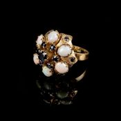 Antiker Opal-Ring, 333/8K Gelbgold (getestet), Gesamtgewicht 6,78g, sechseckiger Ringkopf mit 6 ova