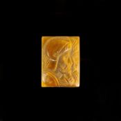 Ausgefallene Tigeraugengemme, als Kamee gearbeitet, Maße 20x15mm