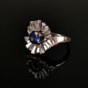 Exklusiver Saphir-Diamant-Ring, 750/18K Weißgold (punziert), Gesamtgewicht 8,4g, mittig rund facett
