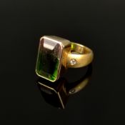 Designer Goldschmiede Turmalin Ring, 750/18K Gelbgold (punziert), 8,8g, auf den Ringschultern beset