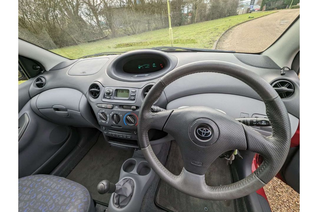2003 TOYOTA YARIS VVTI COLOUR COLLECTION 15,000 MILES - Image 15 of 30
