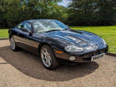 2001 JAGUAR XKR 4.0 AUTO