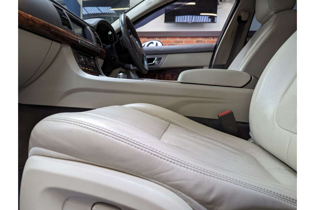 2010 JAGUAR XF PREMIUM LUXURY V6 AUTO - Image 19 of 26