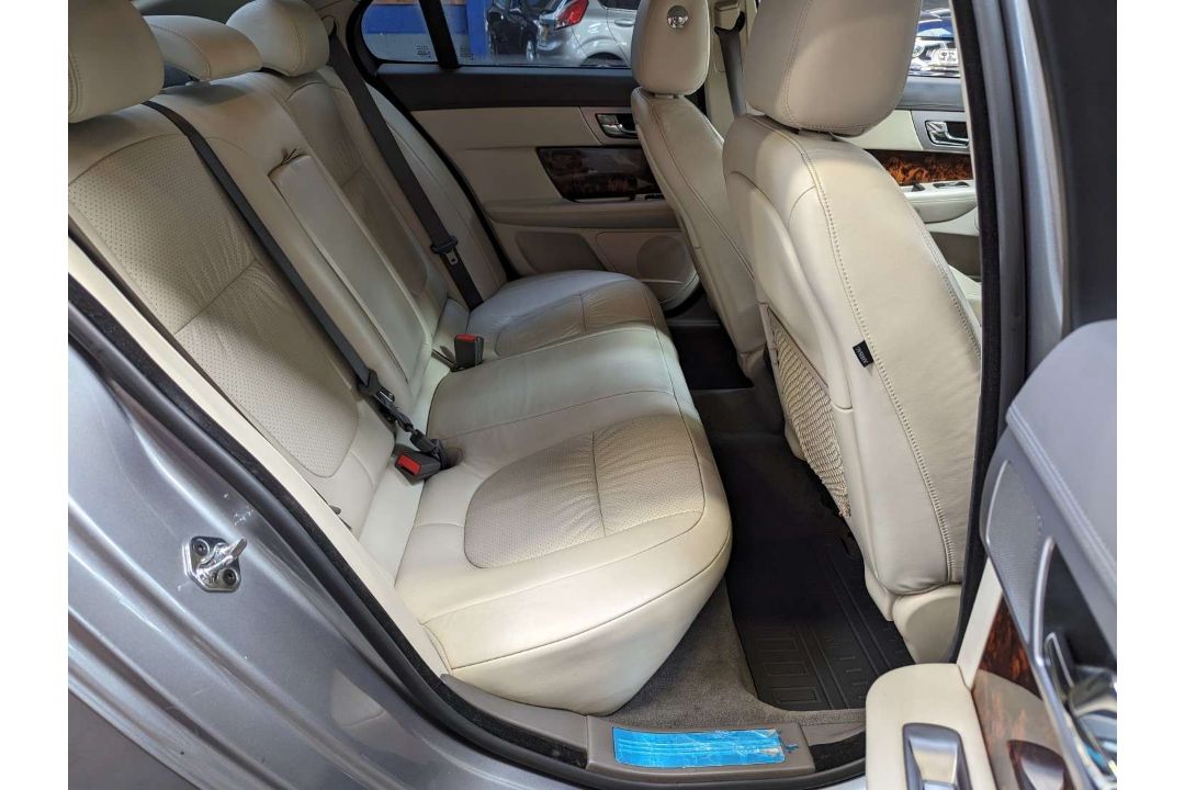 2010 JAGUAR XF PREMIUM LUXURY V6 AUTO - Image 17 of 26