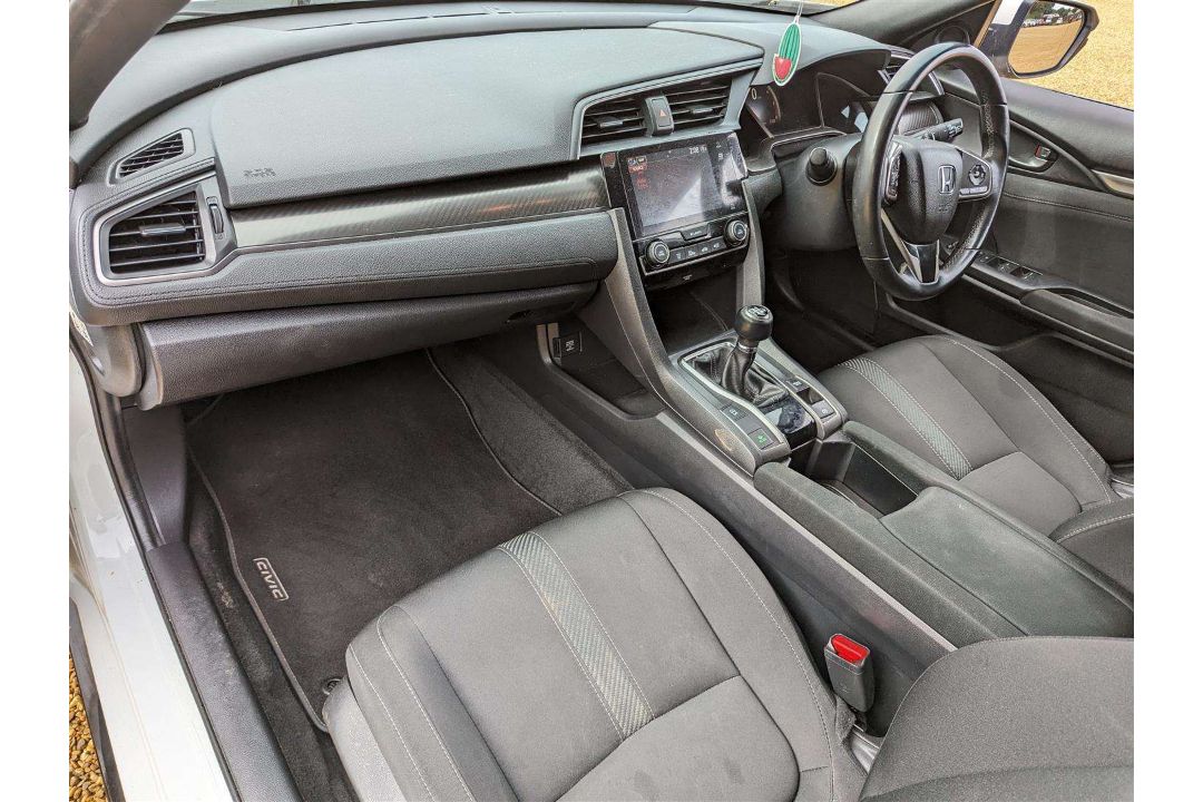 2017 HONDA CIVIC SPORT VTEC - Image 19 of 27