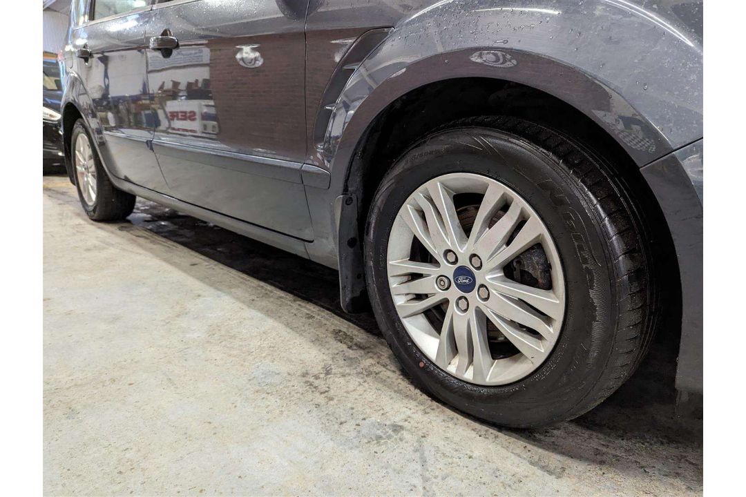2011 FORD S-MAX ZETEC TDCI AUTO - Image 13 of 27