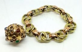 Armband mit Kugelanhänger
