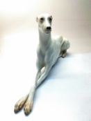 Tierfigur, Liegender Hund (Greyhound II)