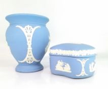1 Deckeldose, 1 Vase 