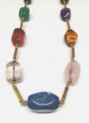 Collier mit Schmucksteinen