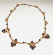 Antikes Granat Collier