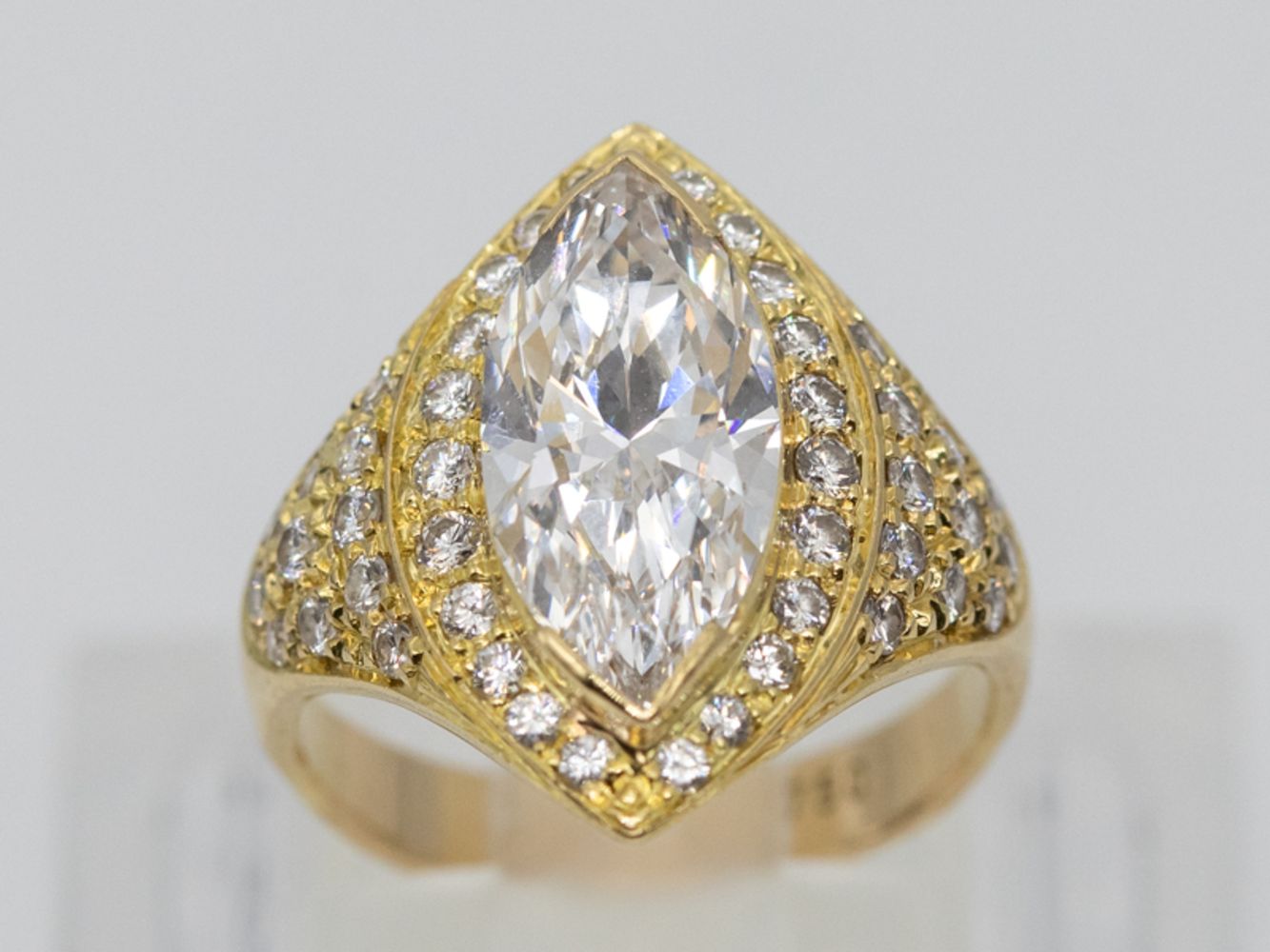91. Schmuck und Antiquitäten Auktion