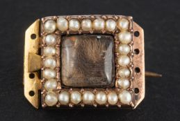 A Victorian seed pearl and hairwork brooch, engraved 'Souvenir B' to verso, total length ca. 1.