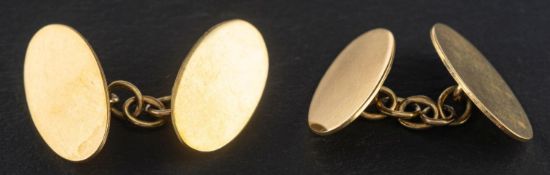 A pair of 9ct gold, oval cufflinks, with hallmarks for Birmingham, 1946, length of cufflink head 1.