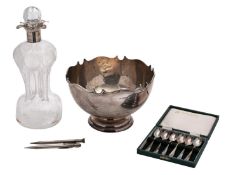 A George V silver rose bowl, maker Barker Brothers, Chester, 1913,