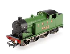 Wrenn OO/HO gauge. A boxed LNER 0-6-2 Tank locomotive No. 9522.