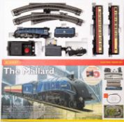 Hornby OO/HO gauge The Mallard train set R1040,