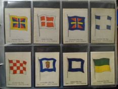 BDV, Ogdens and others. Eight albums of cigarette cards, including BDV Ceramic Art.