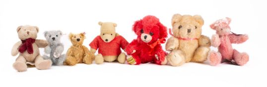 Two miniature Steiff Club Teddy bears together with a group of five other similar Teddy bears (7)