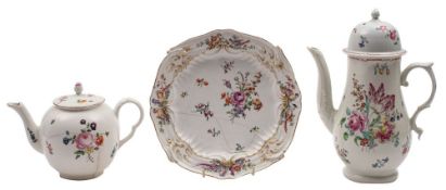 A group of three pieces of 18th century English porcelain comprising a Liverpool [Philip Christian]