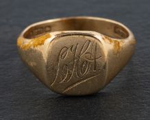 A 9ct gold signet ring, engraved with initials 'LHA', with partial hallmarks for Birmingham,