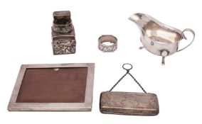 An Edward VII lady's silver evening purse,