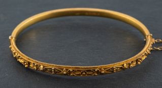 A late Victorian, 15ct gold, cannetillework, hinged bangle, with hallmarks for Chester, 1896,