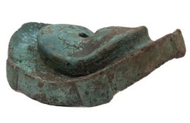 A late 19th/ early 20th century bronze compression plate in used condition.