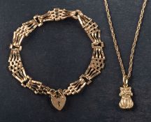 A 9ct gold gate-link bracelet, with heart-shaped clasp, length ca.