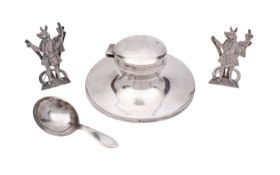 A pair of George V silver Trusty Servant menu holders, F J Ross & Sons (Frederick James Ross),