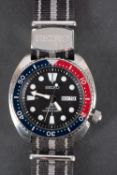 Seiko Sports a stainless-steel gentleman's Diver's wristwatch the black dial with day/date aperture,