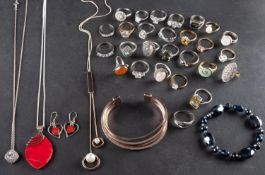 A collection of mainly costume jewellery,
