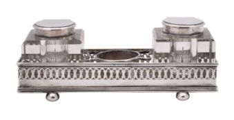 WITHDRAWN An Edward VII silver desk set, Goldsmiths and Silversmiths Company, London, 1901,