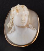 A domed, shell cameo brooch, depicting the bust of a lady, total length ca. 4cm, total weight ca.