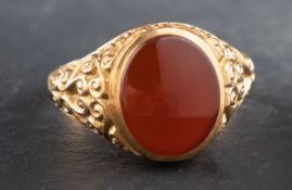 A 9ct gold, carnelian signet ring, length of ring head ca. 1.4cm, ring size R, total weight ca. 4.