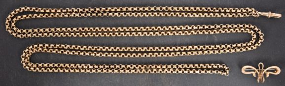 A reeded, belcher-link watch chain with dog-clip, both the dog-clip and chain stamped '9C',