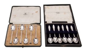 A cased set of six seal top teaspoons, Mappin and Webb, Sheffield, 1921,