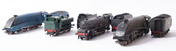 Hornby Railways OO/HO an unboxed group of four steam outline locomotives comprising LNER 'Sir Nigel