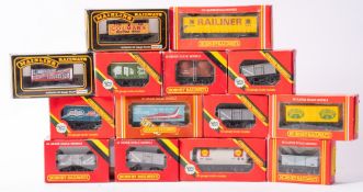 Hornby Railways OO/HO a collection of boxed accessories comprising eleven R406 colour signal lights
