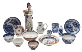 A mixed lot of Chinese and Japanese porcelain,