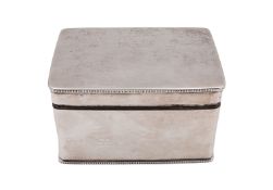 A George V silver biscuit box, Walker and Hall Ltd, Birmingham 1913, of rectangular form,