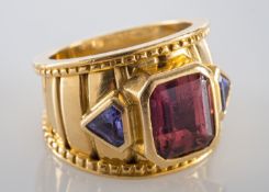 A Theo Fennell, 18ct gold, bombe ring,