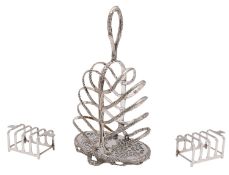 A pair of Art Deco silver toast racks, Mappin and Webb, Sheffield 1938, of square section, 10.
