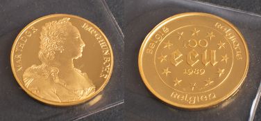 A 'Maria Theresia' 100 ECU Belgian gold coin, dated 1989, diameter ca. 3.