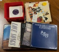 A small collection of LPs and 45rpm singles, including David Bowie 'Hunky Dory',