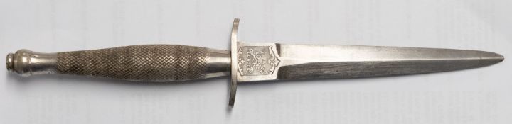 A WWII Fairbairn Sykes Fighting Knife, First Pattern, Type Two, maker Wilkinson Sword, London,