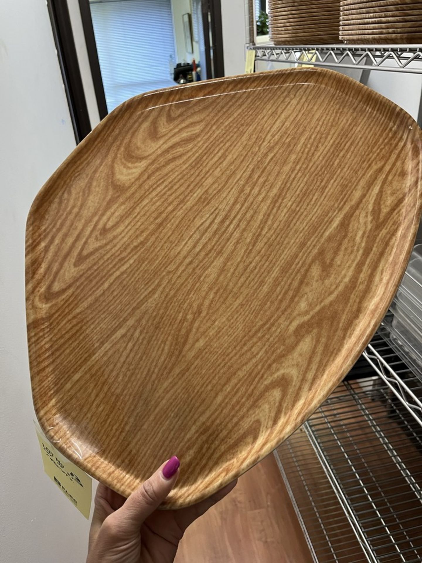 LOT: (35) Cabarets